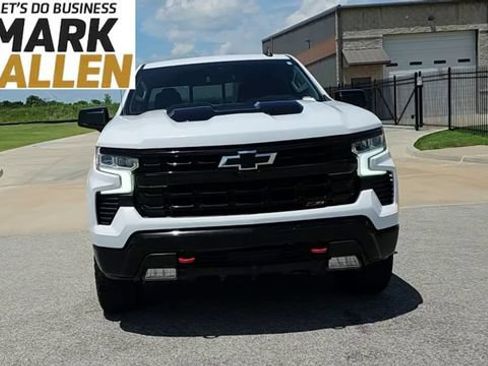 Used 2022 Chevrolet Silverado 1500 LT Trail Boss w/ Convenience Package II AWD/4WD image 3