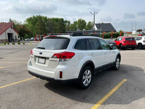Used 2010 Subaru Outback 2.5i Limited AWD/4WD image 5