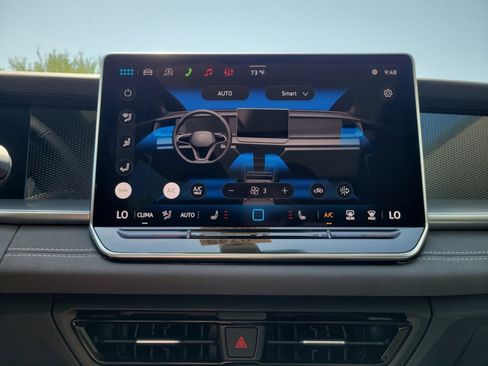 New 2026 Volkswagen Tiguan SE FWD image 18