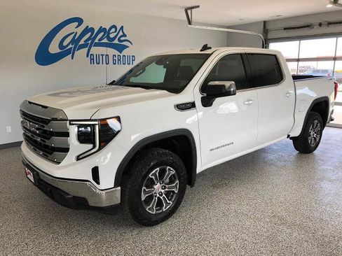 New 2026 GMC Sierra 1500 SLE AWD/4WD image 1