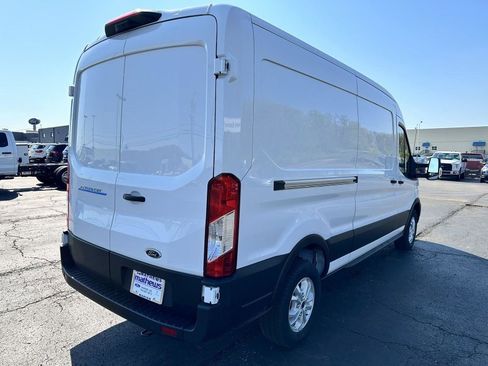Used 2023 Ford E-Transit Medium Roof image 5