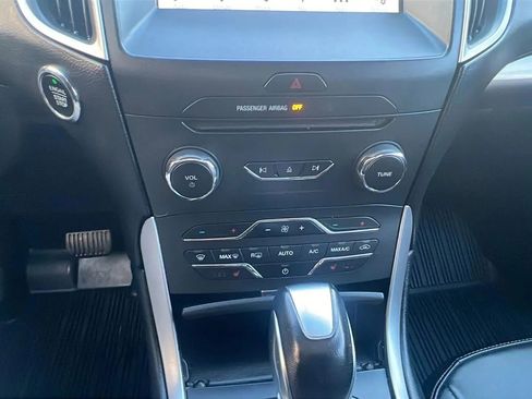Used 2017 Ford Edge SEL w/ Equipment Group 201A image 19
