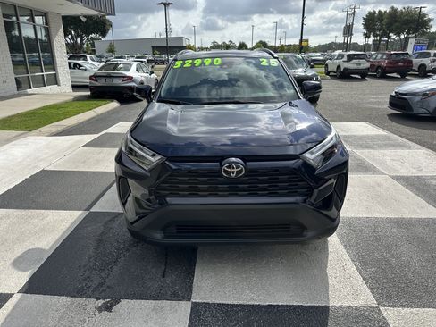 Used 2025 Toyota RAV4 XLE w/ Convenience Package FWD image 2