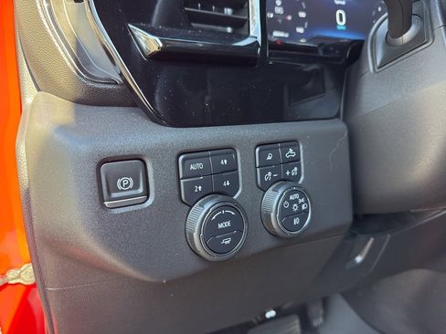 Used 2023 Chevrolet Silverado 1500 ZR2 image 14