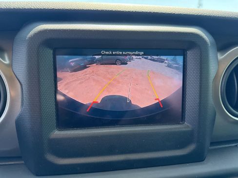 Used 2018 Jeep Wrangler Unlimited Sport S AWD/4WD image 25