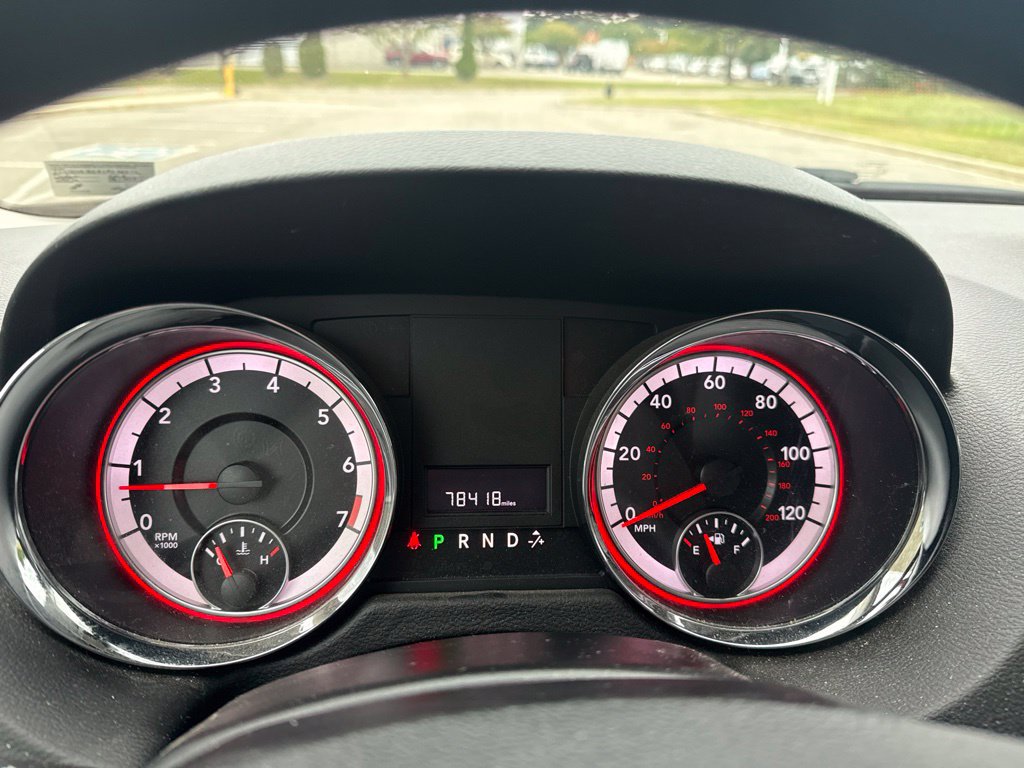 Used 2020 Dodge Grand Caravan SE FWD image 14
