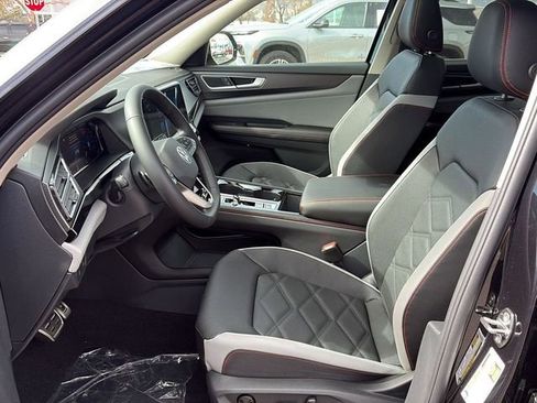 New 2026 Volkswagen Atlas Peak Edition AWD/4WD image 7