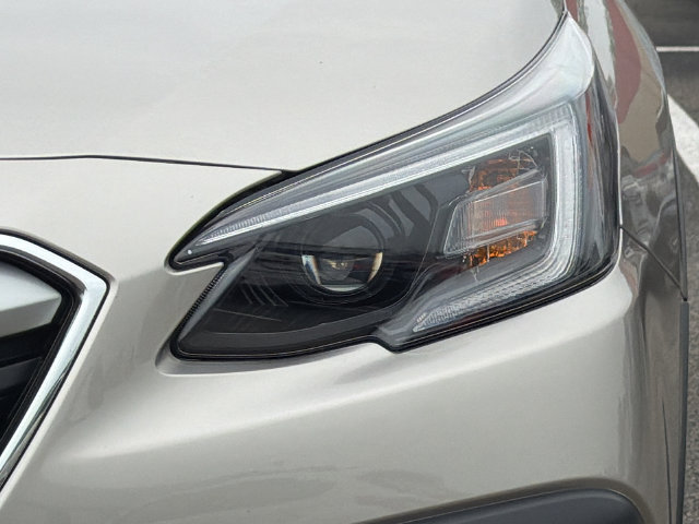Used 2020 Subaru Outback Premium AWD/4WD image 9