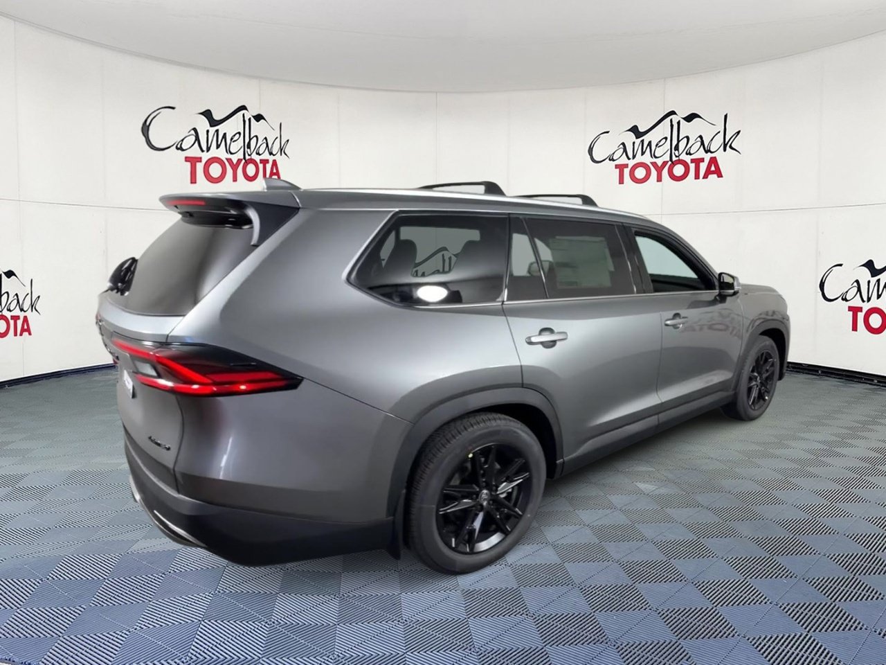New 2026 Toyota Grand Highlander AWD Hybrid image 2