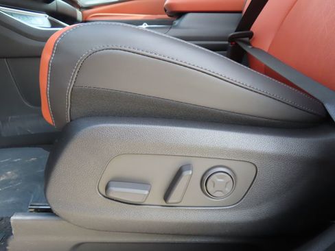 New 2026 Kia Carnival SX FWD image 10