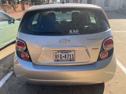 Used 2013 Chevrolet Sonic LT image 9