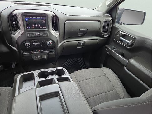 Used 2022 Chevrolet Silverado 1500 Custom w/ Safety Confidence Package AWD/4WD image 12