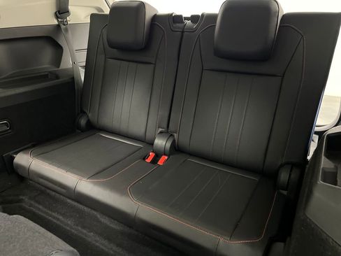 Used 2024 Volkswagen Tiguan Wolfsburg Edition image 34