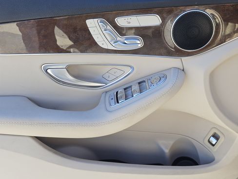 Used 2018 Mercedes-Benz C 300 C 300 image 22