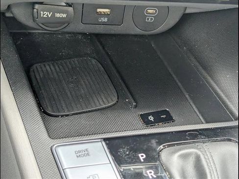 Used 2024 Hyundai Elantra SEL w/ Convenience Package image 17