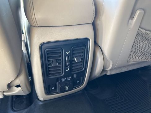 Used 2014 Jeep Grand Cherokee Limited w/ Trailer Tow Group IV AWD/4WD image 18