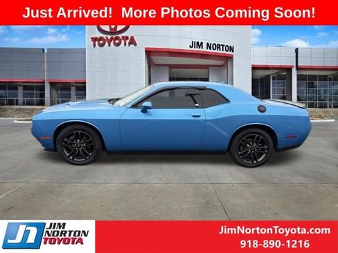 Used 2019 Dodge Challenger SXT w/ Plus Package AWD/4WD image 5
