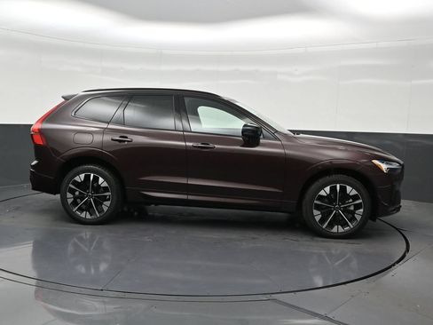 Used 2026 Volvo XC60 B5 Plus AWD/4WD image 7