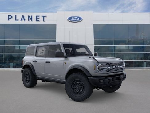 New 2026 Ford Bronco Badlands AWD/4WD image 9