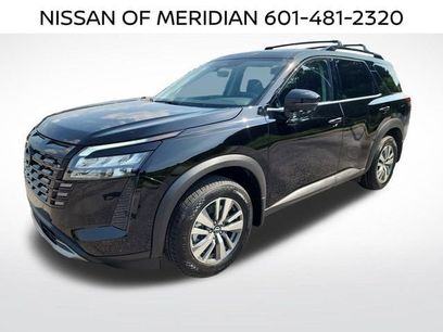 New 2026 Nissan Pathfinder SL w/ Cargo Package