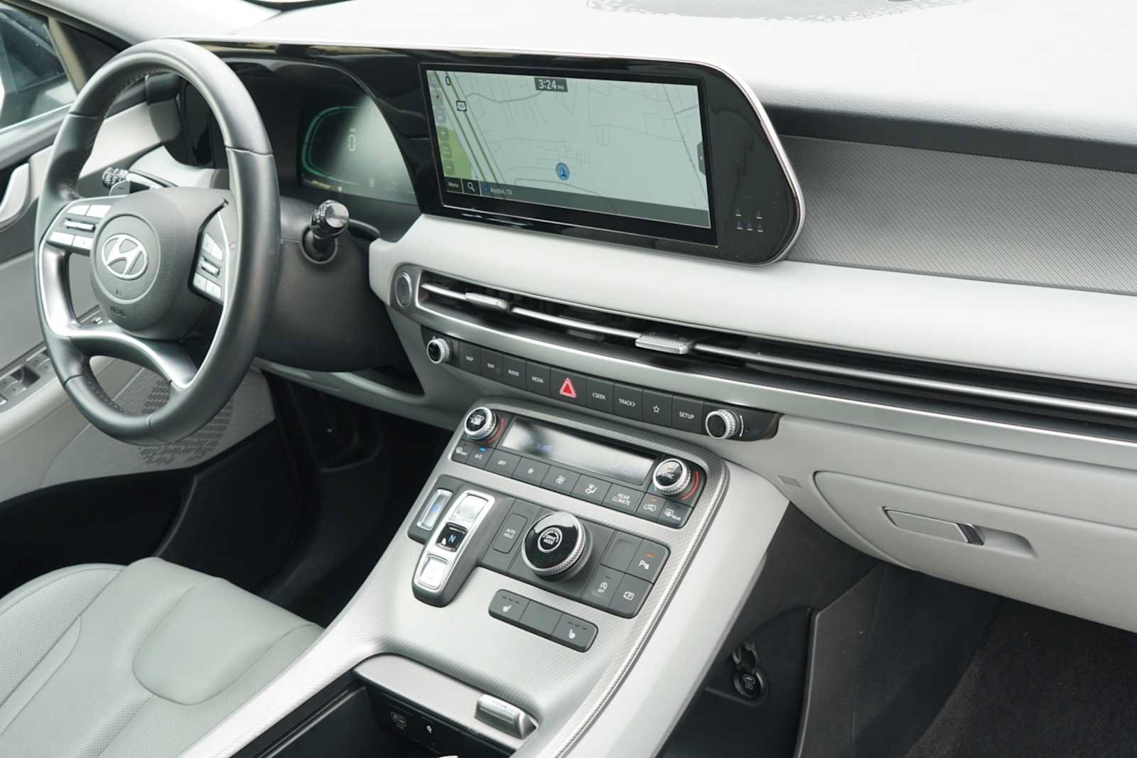 Used 2025 Hyundai Palisade SEL FWD image 23