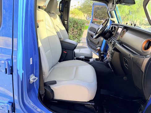 Used 2021 Jeep Gladiator Mojave AWD/4WD image 24