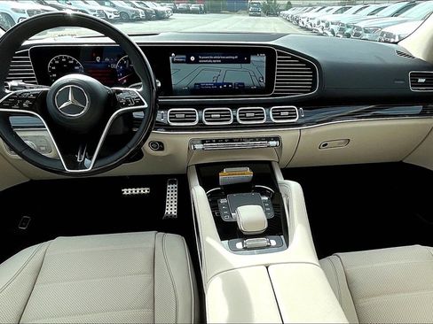 New 2026 Mercedes-Benz GLS 450 4MATIC image 5