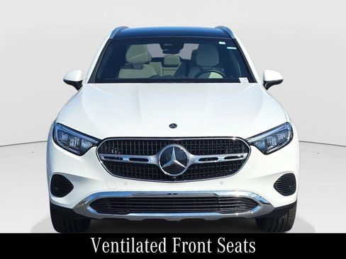 Used 2024 Mercedes-Benz GLC 300 4MATIC image 2