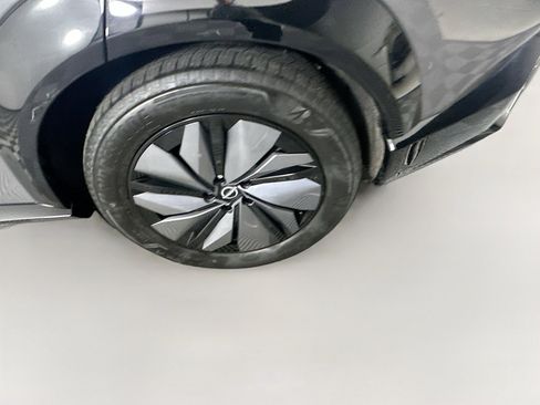 Used 2023 Nissan Ariya AWD image 11