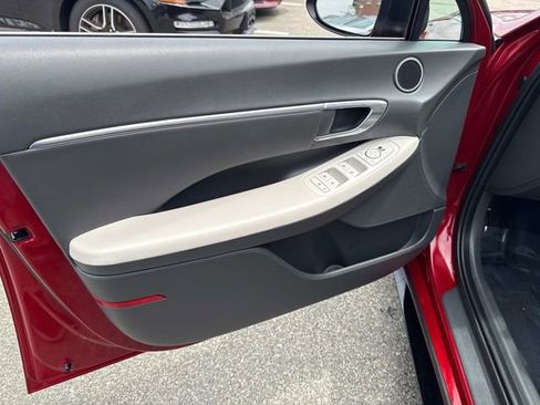 Certified 2023 Hyundai Sonata SEL w/ Convenience Package image 16