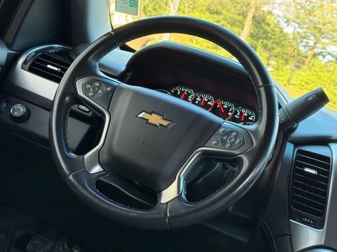 Used 2019 Chevrolet Tahoe LT RWD image 13