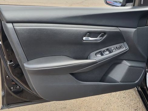Used 2024 Nissan Sentra SV FWD image 16