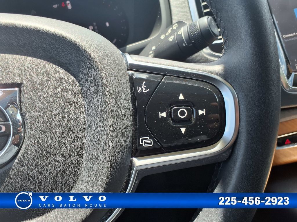 Certified 2024 Volvo XC90 B5 Plus w/ Protection Package Premier AWD/4WD image 29
