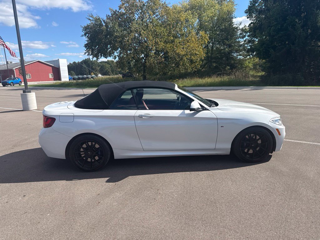 Used 2016 BMW M235i xDrive Convertible AWD/4WD image 5