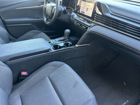 Used 2025 Toyota Camry LE image 14