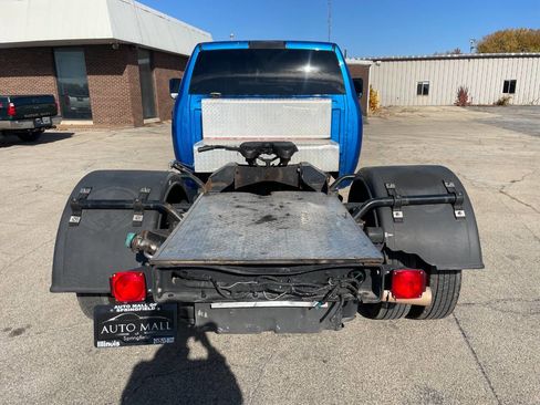 Used 2021 RAM 5500 Tradesman w/ Safety Group image 4