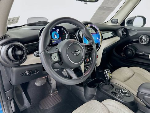 Certified 2023 MINI Cooper SE FWD image 9