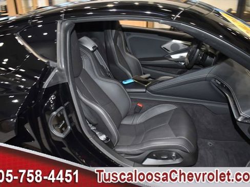 Used 2024 Chevrolet Corvette Stingray Preferred Cpe w/ Body-Color Dual Roof Package image 19