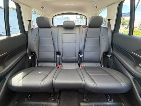 Used 2026 Mercedes-Benz GLS 450 4MATIC image 17