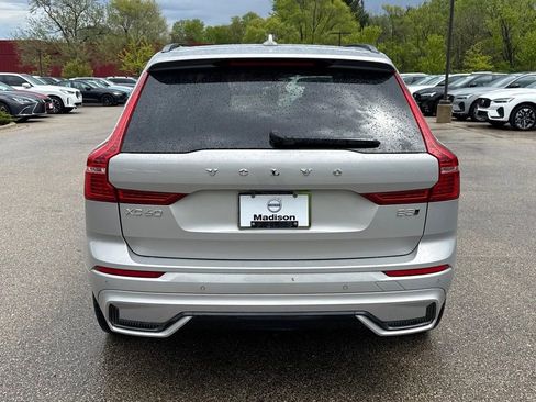 Certified 2025 Volvo XC60 B5 Plus AWD/4WD image 3