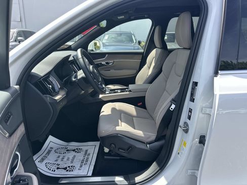 Certified 2026 Volvo XC90 B5 Core AWD/4WD image 17