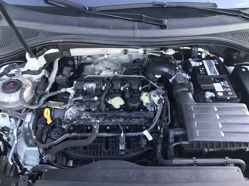 Used 2021 Volkswagen Tiguan SEL Premium R-Line image 5