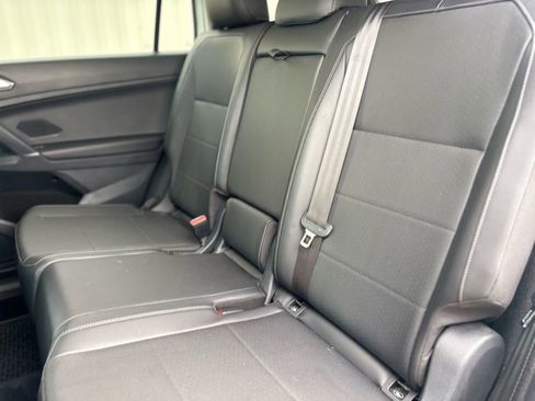 Used 2018 Volkswagen Tiguan SE image 20