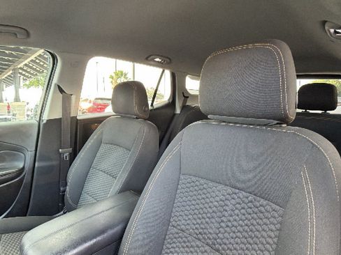 Used 2020 GMC Terrain SLE w/ Driver Convenience Package FWD image 15