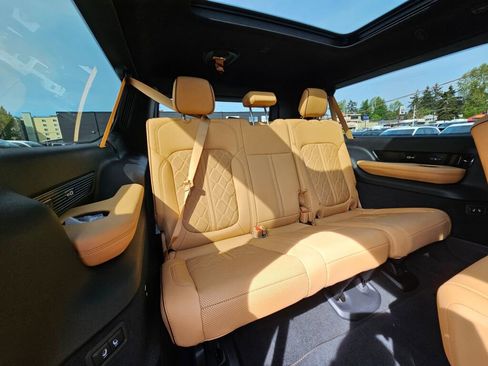 New 2025 Jeep Grand Wagoneer L Series III w/ Rear Seat Video Group 1 image 16