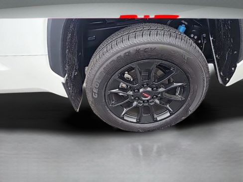 Used 2025 Toyota Tundra Limited w/ TRD Off-Road Package image 10