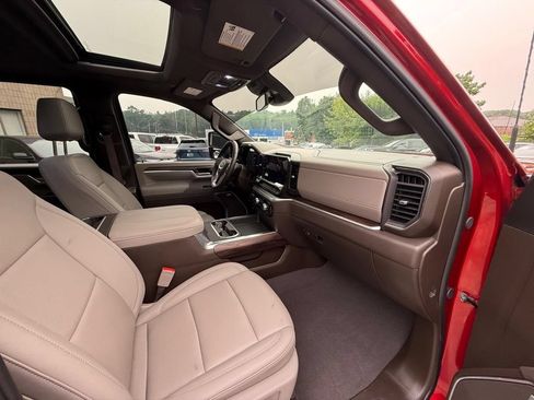 Used 2025 GMC Sierra 2500 SLT w/ SLT Premium Package AWD/4WD image 48