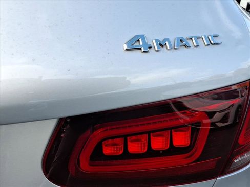 Used 2020 Mercedes-Benz GLC 300 4MATIC image 11