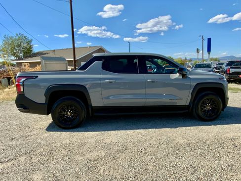 New 2026 Chevrolet Silverado EV LT image 6