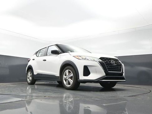 Used 2021 Nissan Kicks S FWD image 27